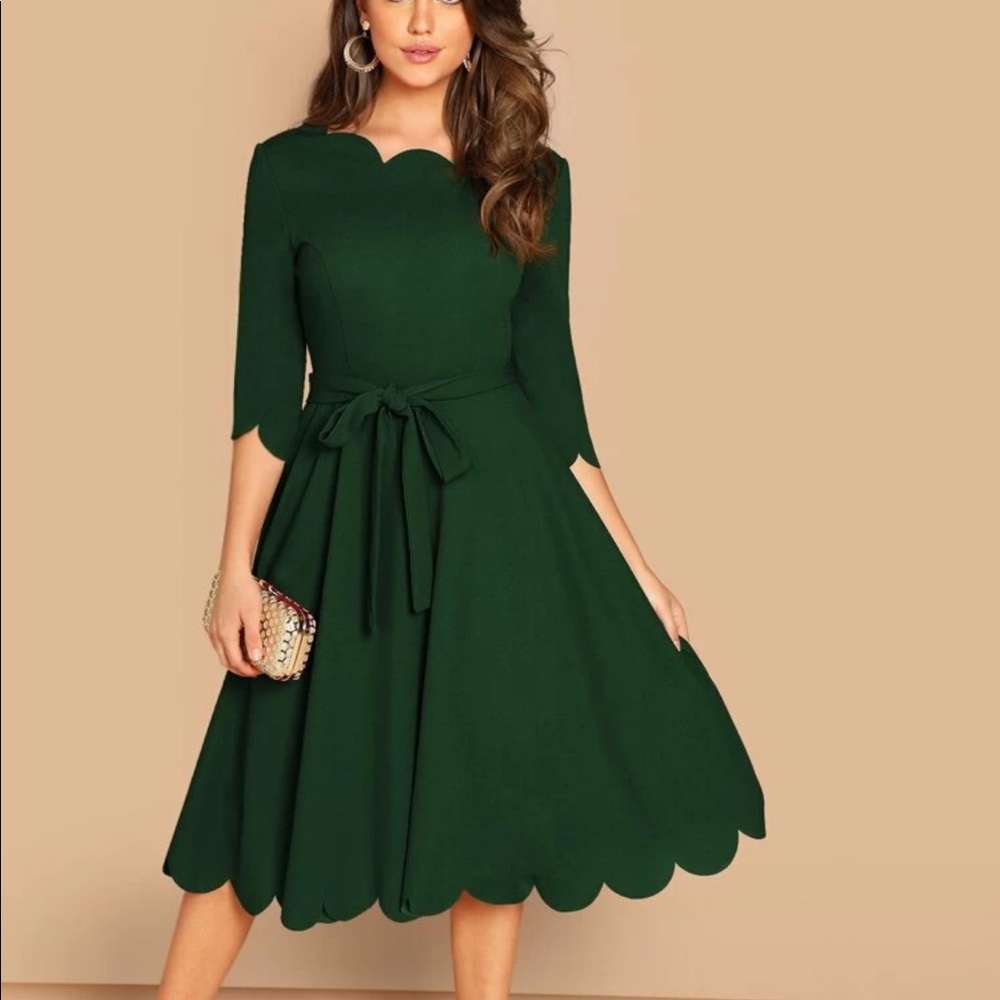 Women’s Modest Green Scallop Dress S